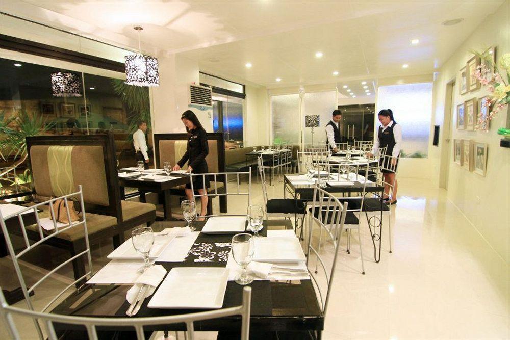 Urban Manor Hotel Roxas City Exterior foto