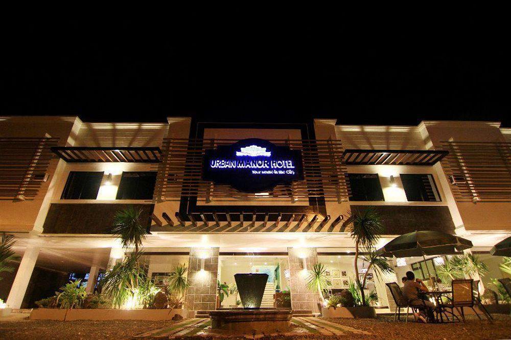 Urban Manor Hotel Roxas City Exterior foto